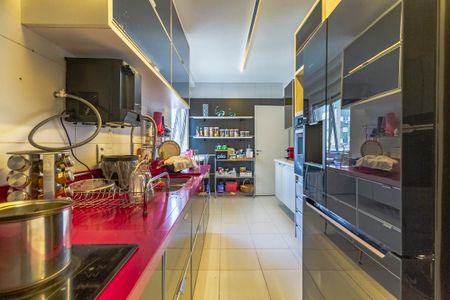 Apartamento à venda com 151m², 3 quartos e 2 vagas Apartamento à venda com 151m², 3 quartos e 2 vagasCozinha