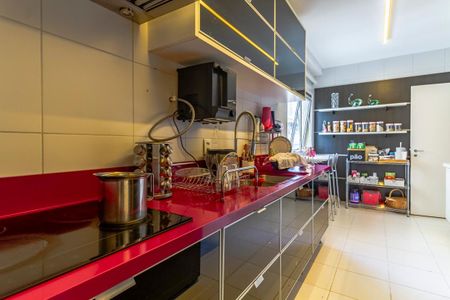 Apartamento à venda com 151m², 3 quartos e 2 vagas Apartamento à venda com 151m², 3 quartos e 2 vagasCozinha
