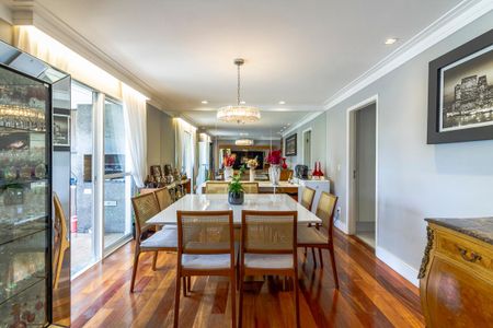 Apartamento à venda com 151m², 3 quartos e 2 vagas Apartamento à venda com 151m², 3 quartos e 2 vagasSala