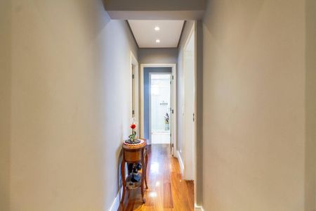 Apartamento à venda com 151m², 3 quartos e 2 vagas Apartamento à venda com 151m², 3 quartos e 2 vagasCorredor