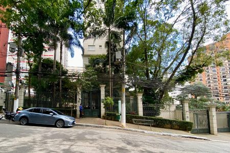 Apartamento à venda com 151m², 3 quartos e 2 vagas Apartamento à venda com 151m², 3 quartos e 2 vagasFachada