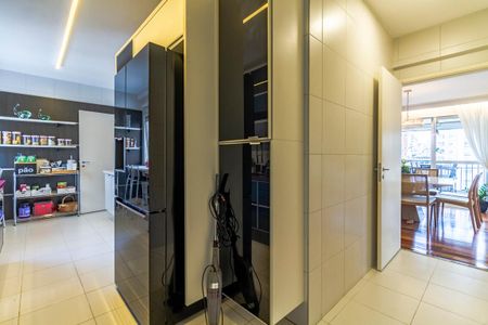 Apartamento à venda com 151m², 3 quartos e 2 vagas Apartamento à venda com 151m², 3 quartos e 2 vagasCozinha