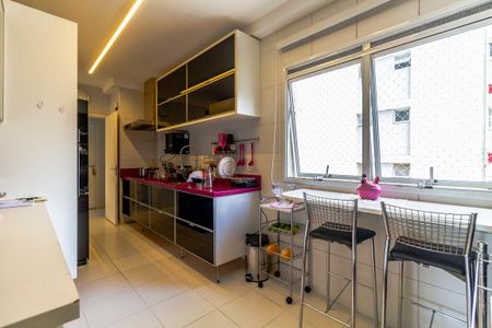 Apartamento à venda com 151m², 3 quartos e 2 vagas Apartamento à venda com 151m², 3 quartos e 2 vagasCozinha