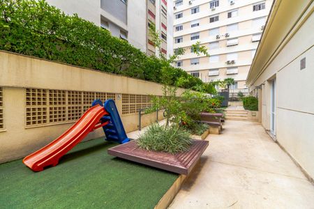 Apartamento à venda com 151m², 3 quartos e 2 vagas Apartamento à venda com 151m², 3 quartos e 2 vagasÁrea comum - Playground
