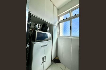 Apartamento para alugar com 60m², 2 quartos e 1 vagaÁrea de Serviço