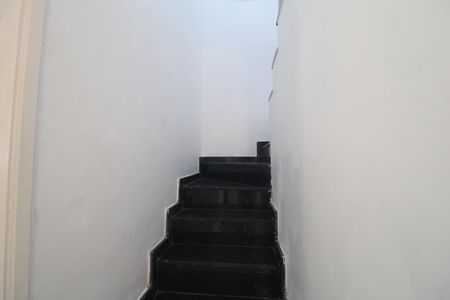 Casa de condomínio à venda com 180m², 3 quartos e 3 vagasEscada