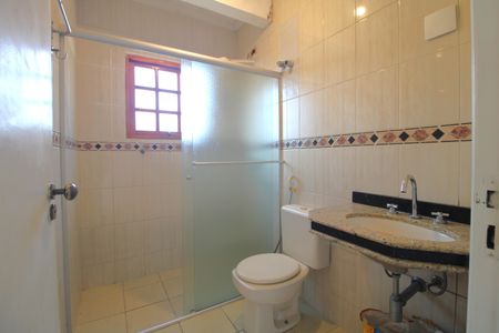 Casa de condomínio à venda com 180m², 3 quartos e 3 vagasSuíte Banheiro