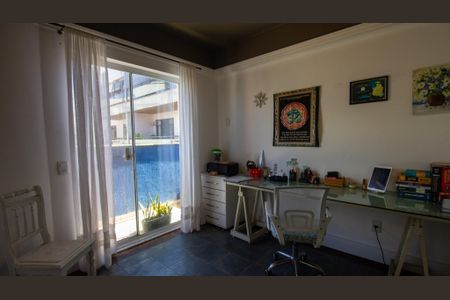 Casa à venda com 155m², 5 quartos e 2 vagasSuíte 1