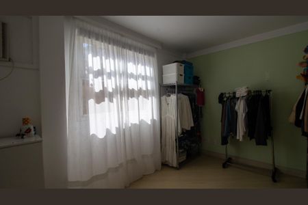 Casa à venda com 155m², 5 quartos e 2 vagasQuarto 2