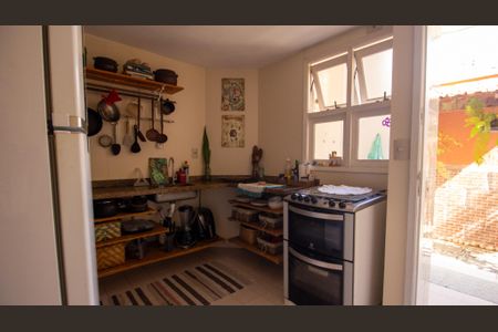 Casa à venda com 155m², 5 quartos e 2 vagasCozinha e Área de Serviço