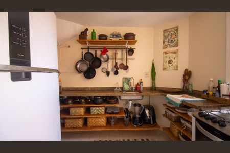 Casa à venda com 155m², 5 quartos e 2 vagasCozinha e Área de Serviço