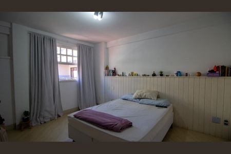 Casa à venda com 155m², 5 quartos e 2 vagasSuíte 2