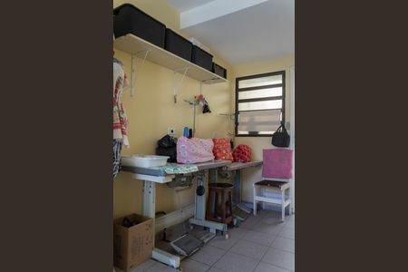 Casa à venda com 177m², 3 quartos e 1 vagaÁrea de Serviço