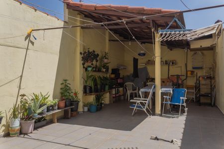 Casa à venda com 177m², 3 quartos e 1 vagaQuintal