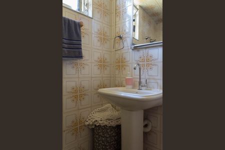 Casa à venda com 177m², 3 quartos e 1 vagaBanheiro