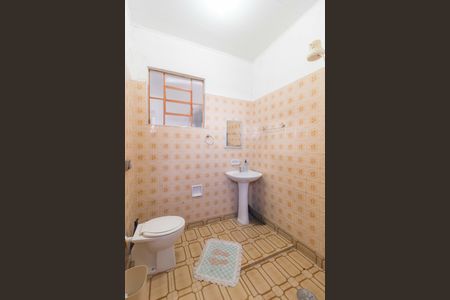 Casa à venda com 138m², 4 quartos e 2 vagas Casa à venda com 138m², 4 quartos e 2 vagasBanheiro