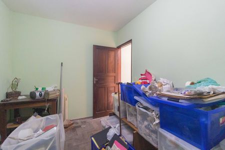 Casa à venda com 138m², 4 quartos e 2 vagas Casa à venda com 138m², 4 quartos e 2 vagasEdícula - Quarto 1