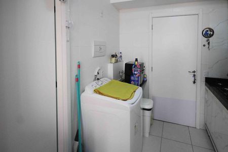 Apartamento para alugar com 36m², 1 quarto e sem vaga Apartamento para alugar com 36m², 1 quarto e sem vagaCozinha e Área de Serviço