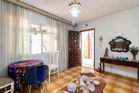 Casa à venda com 248m², 2 quartos e 4 vagasSala de Estar