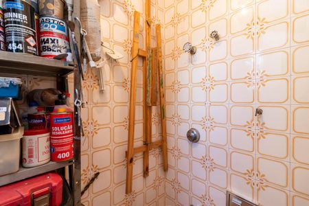 Casa à venda com 248m², 2 quartos e 4 vagasBanheiro de Serviço