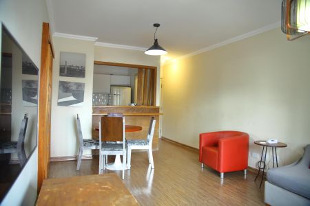 Apartamento para alugar com 65m², 2 quartos e 1 vagaSala