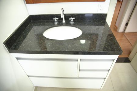 Apartamento para alugar com 65m², 2 quartos e 1 vagaBanheiro