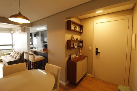 Apartamento à venda com 66m², 2 quartos e 1 vagaSala