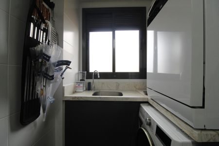 Apartamento à venda com 66m², 2 quartos e 1 vagaÁrea de Serviço