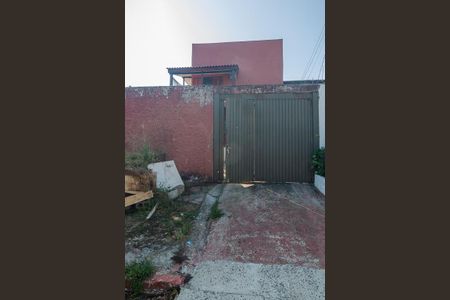 Casa para alugar com 100m², 2 quartos e 2 vagas Casa para alugar com 100m², 2 quartos e 2 vagasFachada