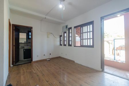 Casa para alugar com 100m², 2 quartos e 2 vagas Casa para alugar com 100m², 2 quartos e 2 vagasSala