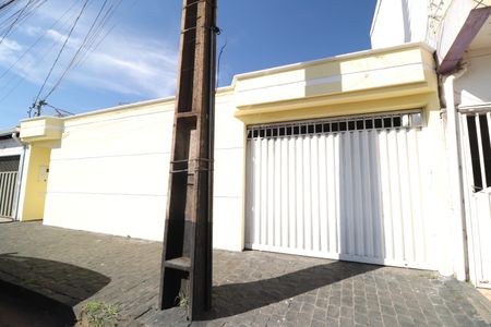 Casa para alugar com 172m², 3 quartos e 2 vagasFachada