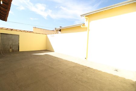 Casa para alugar com 172m², 3 quartos e 2 vagasQuintal