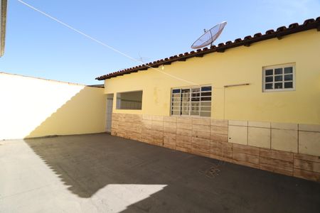 Casa para alugar com 172m², 3 quartos e 2 vagasQuintal