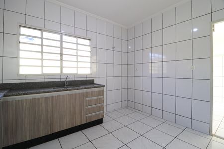 Casa para alugar com 172m², 3 quartos e 2 vagasCozinha