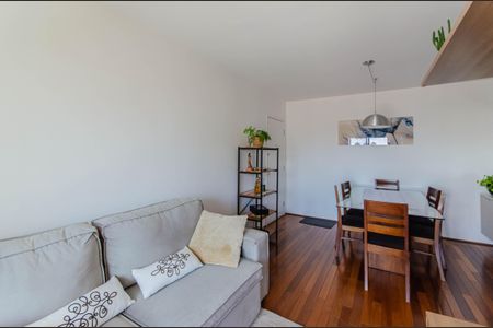 Apartamento à venda com 70m², 2 quartos e 2 vagasSala