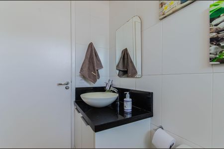 Apartamento à venda com 70m², 2 quartos e 2 vagasBanheiro Social