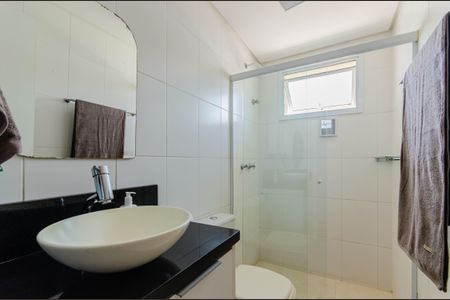 Apartamento à venda com 70m², 2 quartos e 2 vagasBanheiro da Suíte