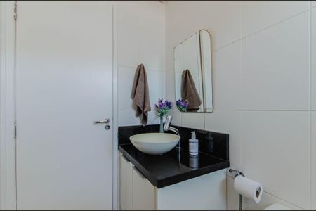 Apartamento à venda com 70m², 2 quartos e 2 vagasBanheiro da Suíte