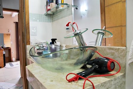 Casa para alugar com 180m², 3 quartos e 2 vagasBanheiro Social