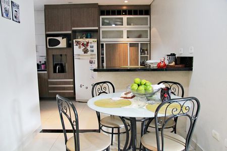 Casa para alugar com 180m², 3 quartos e 2 vagasCozinha