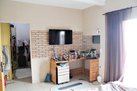 Casa para alugar com 180m², 3 quartos e 2 vagasSuíte