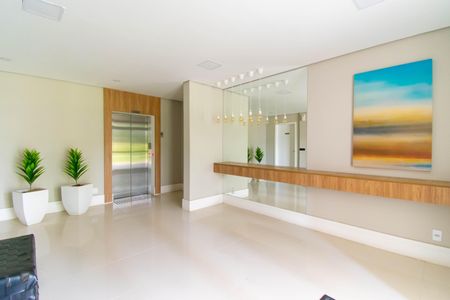 Apartamento à venda com 55m², 2 quartos e 1 vaga Apartamento à venda com 55m², 2 quartos e 1 vagaÁrea comum - Hall Social