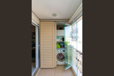 Apartamento à venda com 55m², 2 quartos e 1 vaga Apartamento à venda com 55m², 2 quartos e 1 vagaÁrea de Serviço