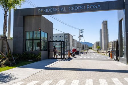 Apartamento para alugar com 45m², 2 quartos e 1 vagaFachada do Condomínio