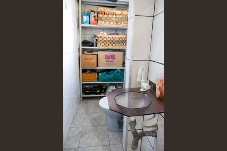 Casa à venda com 164m², 3 quartos e 2 vagas Casa à venda com 164m², 3 quartos e 2 vagasLavabo