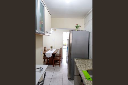 Casa à venda com 164m², 3 quartos e 2 vagas Casa à venda com 164m², 3 quartos e 2 vagasCozinha