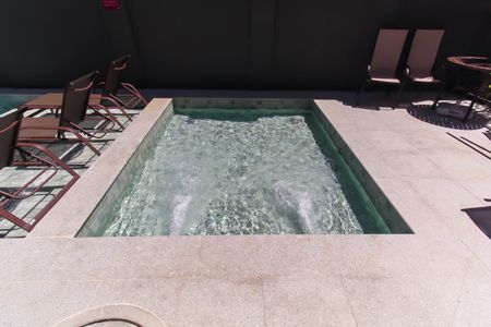 Apartamento para alugar com 24m², 1 quarto e sem vaga Apartamento para alugar com 24m², 1 quarto e sem vagaÁrea comum - Piscina