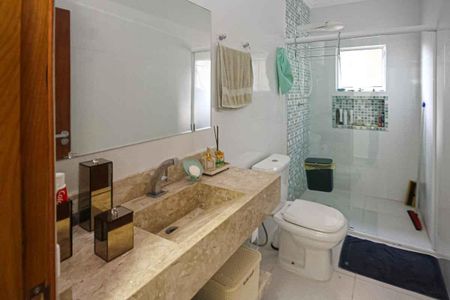 Casa à venda com 100m², 3 quartos e 2 vagas Casa à venda com 100m², 3 quartos e 2 vagasBanheiro Social 1