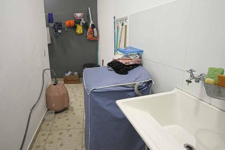 Casa à venda com 100m², 3 quartos e 2 vagas Casa à venda com 100m², 3 quartos e 2 vagasÁrea de Serviço