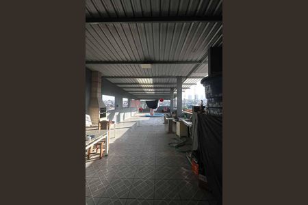 Casa à venda com 100m², 3 quartos e 2 vagas Casa à venda com 100m², 3 quartos e 2 vagasTerraço